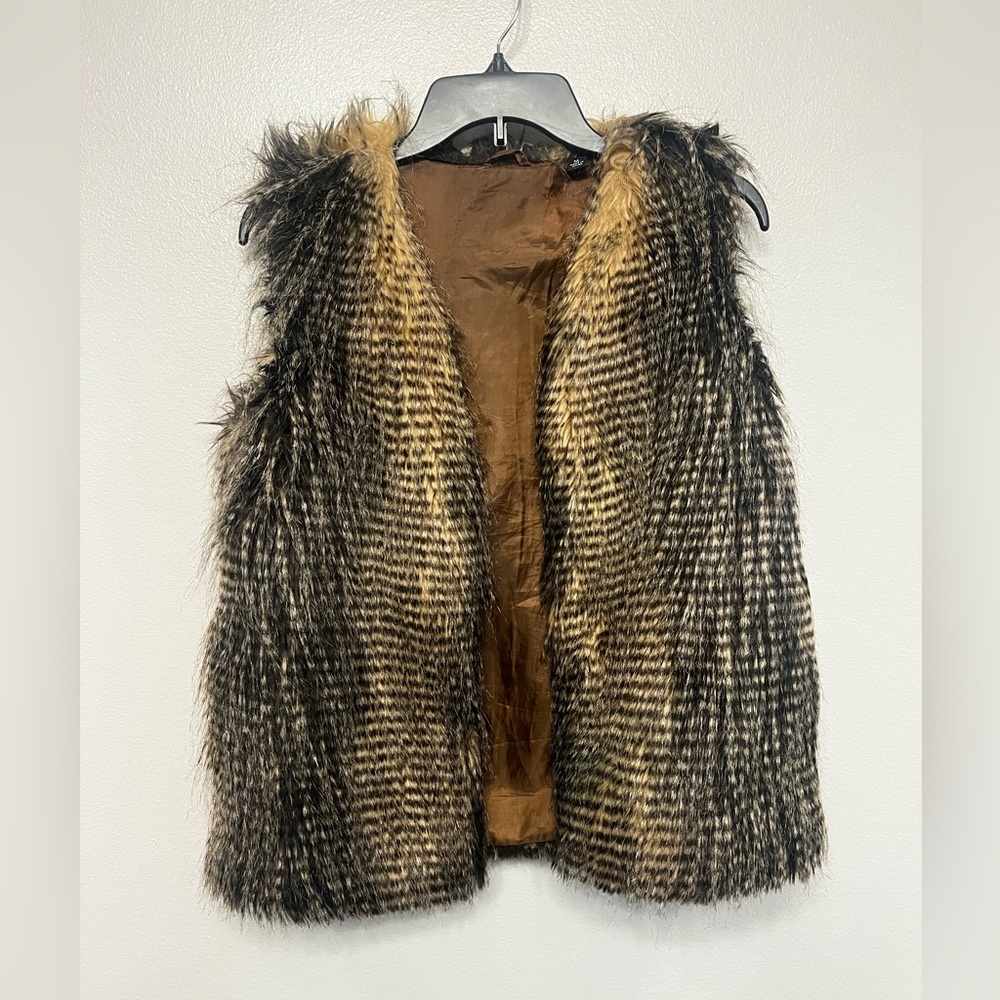 Y2K Faux Fur Vest in Black and Tan Fluffy Open Front Size Medium Fuzzy